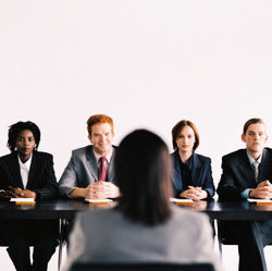 "Giovani - Lavoro, Eroi del nulla"