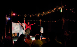 CIRCOLUNA | Lunico circoteatro dombre al mondo