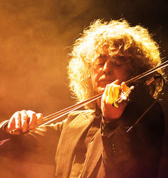 ANGELO BRANDUARDI in Antologica - Concerto con i brani pi amati del cantautore
